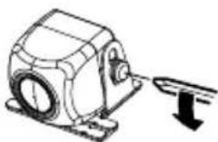 KENWOOD CMOS130 - De camera inbouwen/de camerahoek afstellen - 1