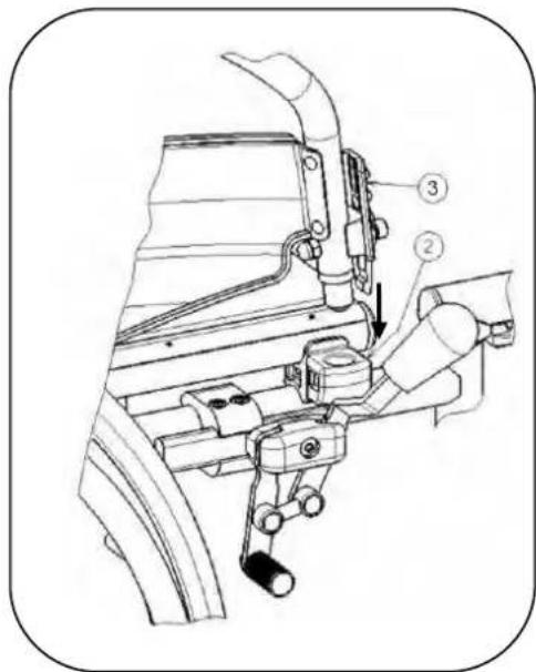 Vermeiren V100 - An- oder Abbauen der Armauflagen - 3