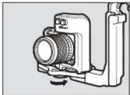 NIKON SBN10 - Placez l'ensemble appareil photo/adaptateur sur le support. - 3