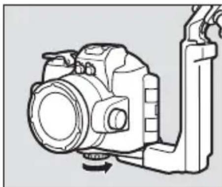 NIKON SBN10 - Serrare la vite di blocco. - 1
