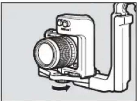 NIKON SBN10 - Platzieren Sie die Kamera/Adapter-Kombination auf der Schiene. - 3