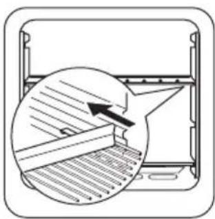 ZANKER KOB20601XB - Einsetzen des Backofenzubehörns - 1