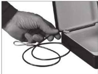 Sentry Compact Security Safe P005C - Installation du cable d'ancrage - 1