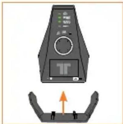 TRITTON Warhead 7.1 - ANSCHLUSS DES HEADSET-STÄNDERS - 1
