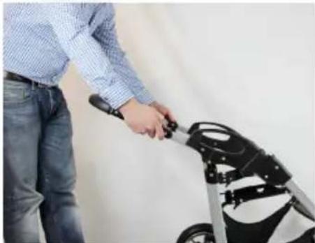 Bergsteiger Venedig - Auf- und Zusammenklappen des Kinderwagens - 3
