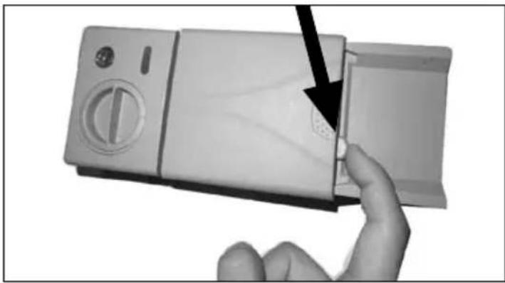 MEDION MD 37128 - Reiniger einfllen - 1