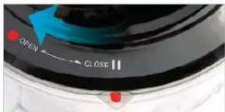 KUVINGS ULD115NB - Placez le couvercle sur le bol d'extraction en.    vous assurant d'aligner le point rouge sur le couvercle avec le point rouge sur le bol d'extraction. Pour fermer, toumenez dans le sens des aiguilles d'une montre, en alignant le point rouge sur le couvercle avec la    marca de fermeture. - 2