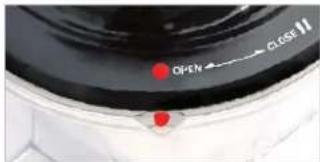 KUVINGS NS996UL - Placez le couvercle sur le bol d'extraction en.    vous assurant d'aligner le point rouge sur le couvercle avec le point rouge sur le bol d'extraction. Pour fermer, toumenez dans le sens des aiguilles d'une montre, en alignant le point rouge sur le couvercle avec la    marca de fermeture. - 1