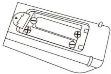 MT Logic TFDVD1522MT - 3-Fitting the Remote Control Batteries - 2