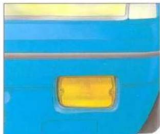CITROEN ZX (1992) - CAPOT OUVERT - 4