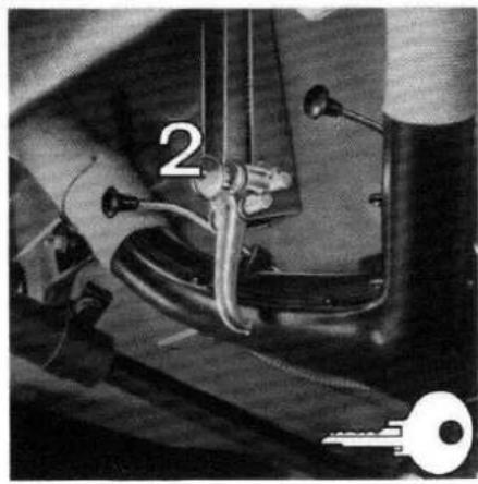 RENAULT R 1133 Caravelle (1966) - Direction à droite - 6