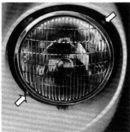 RENAULT R 1133 Caravelle (1966) - Remplacement d'une lampe - 6