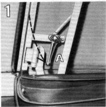 RENAULT R 1133 Caravelle (1966) - Contre-poignées - 6