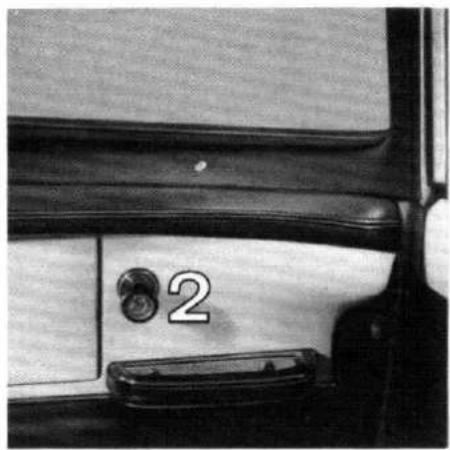 RENAULT R 1133 Caravelle (1966) - Banquette arrière - 2