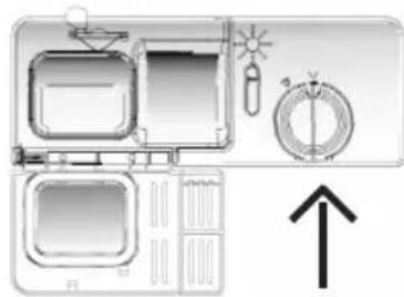 QUIGG VW1FB - REMPLIR LE RÉSERVOIR DE LIQUIDE DE RINÇAGE - 1