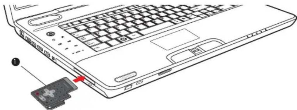 TOSHIBA P500D - Insertion de la télécommande mince - 1