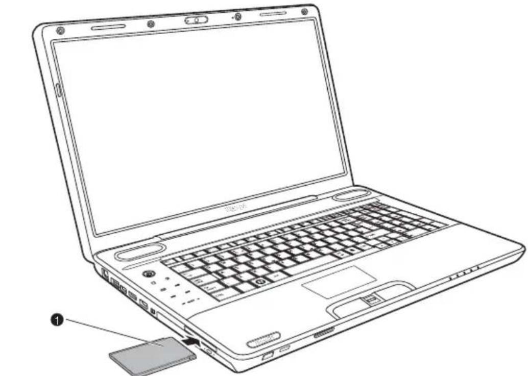 TOSHIBA P500D - Insertion d'une carte ExpressCard - 1