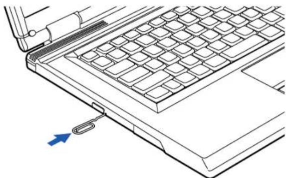 FUJITSU LifeBook V1010 - Libération d'urgence du tiroir du lecteur - 1
