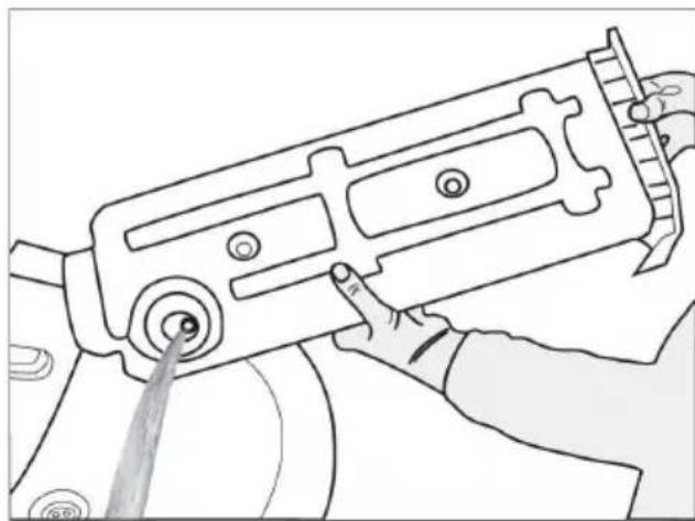 ESSENTIELB ESL HP8D3 - Vider le bac de récupération d'eau - 2