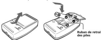 SONY VGPBMS10 - Insertion des piles dans la souris - 1