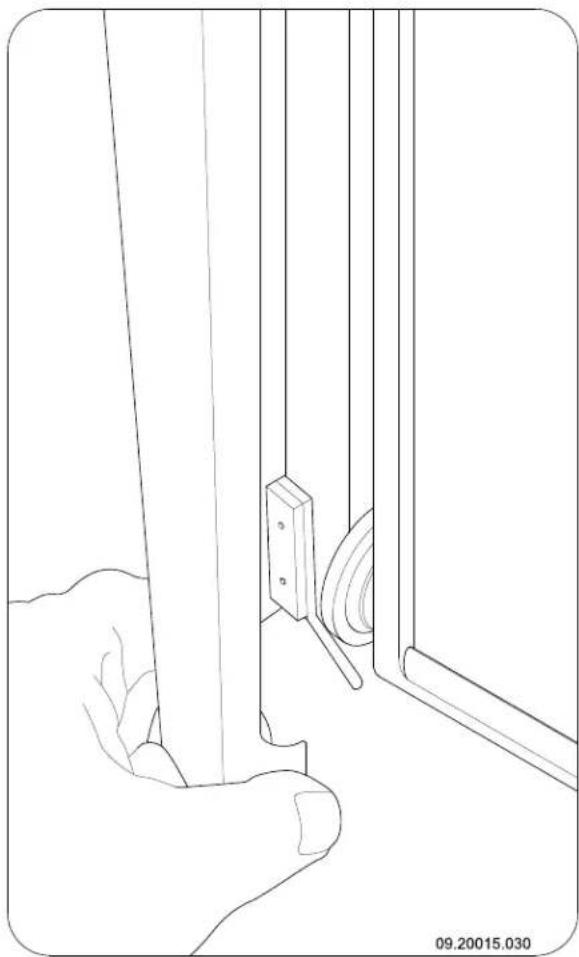 DOVRE 2180CBS - Monter les panneaux lateraux (uniquement pour le modele 2180CBGD) - 2
