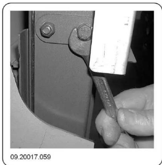 DOVRE 2180CBC - Adjusting the closure of the lift door - 1