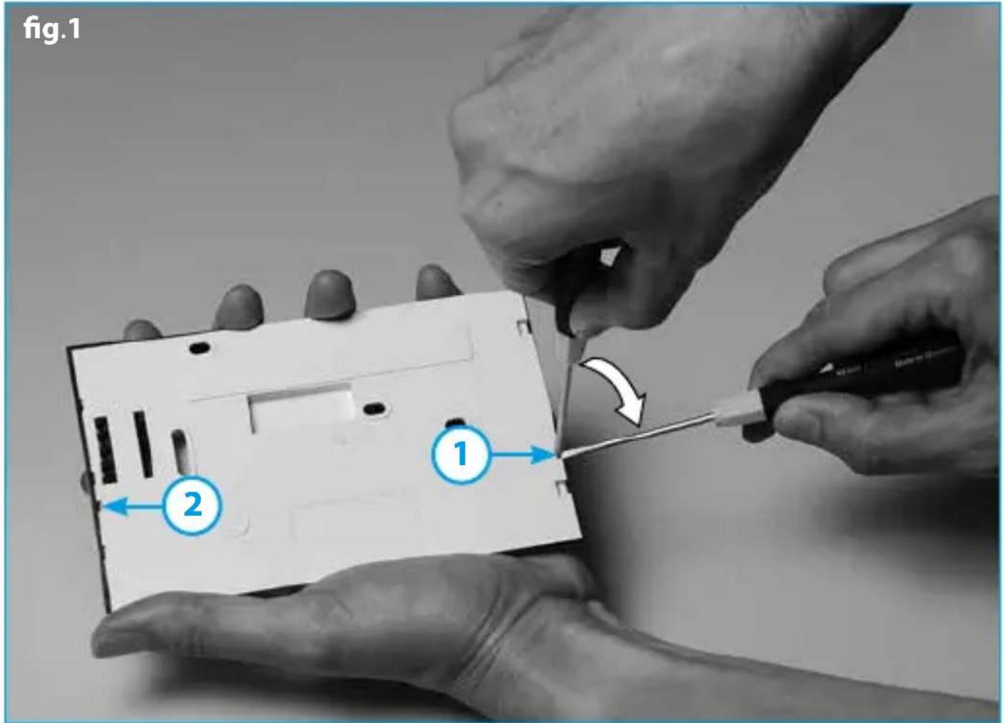 Finder 1C.61 - ATTENTION - 2