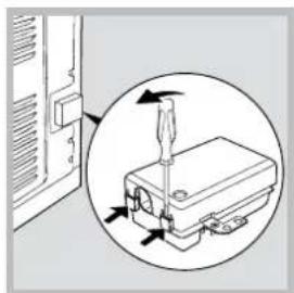 HOTPOINT FT 820.1 IXHA S - Anschluss des Netzkabels - 1