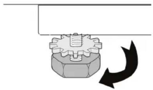CONTINENTAL EDISON CELLS75DDB - Mise en place du lave linge et réglage des pieds - 3