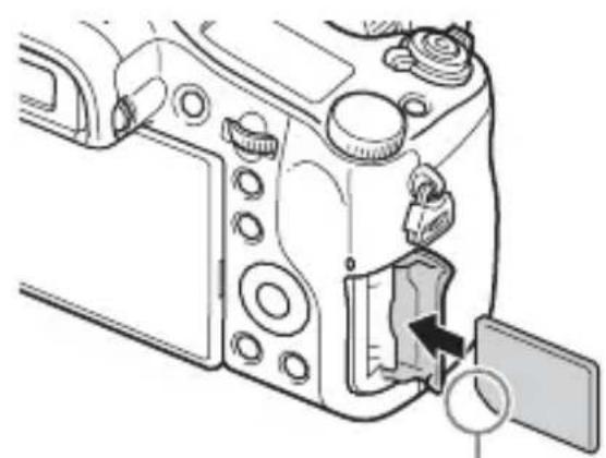 SONY Cybershot DSCRX10 IV - Vkladanie pamătovej karty (predáva sa osobitne) - 2