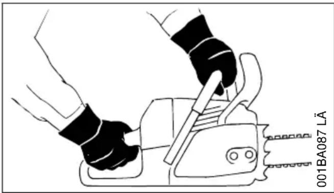 STIHL MS 211 - Tijdens de werkzaamheden - 1