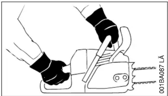 STIHL MS 211 - Durante il lavoro - 1