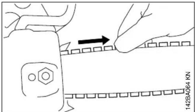 STIHL MS 211 - Contrôle de la tension de la chaîne - 1