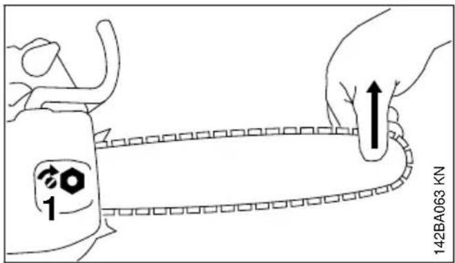 STIHL MS 211 - Zaagketting spannen (zijdelings geplaatste ketting-spanner) - 1
