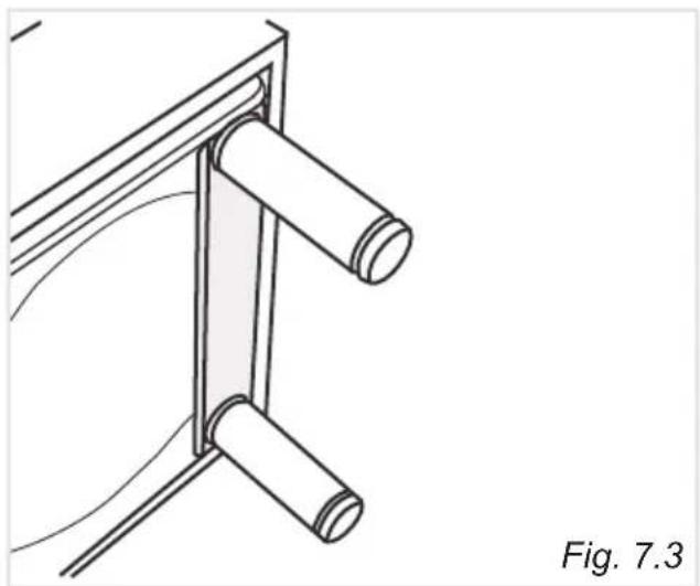 DELONGHI PGVX 965 GHI - FITTING THE ADJUSTABLE FEET - 3