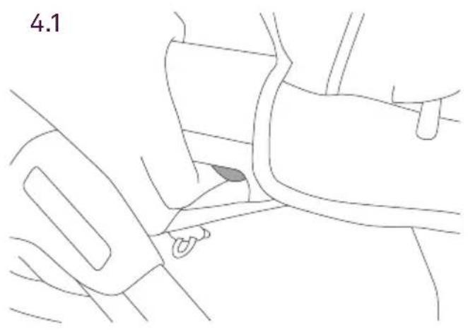 Silver Cross Freeway - Attaching the body to the chassis - 1