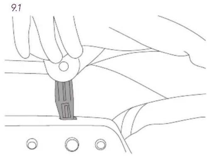 Silver Cross Freeway - Operating the bumper bar - 1