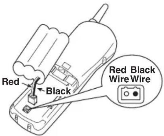 SYLVANIA ST88245 - INSTALLING THE HANDSET BATTERY PACK - 2