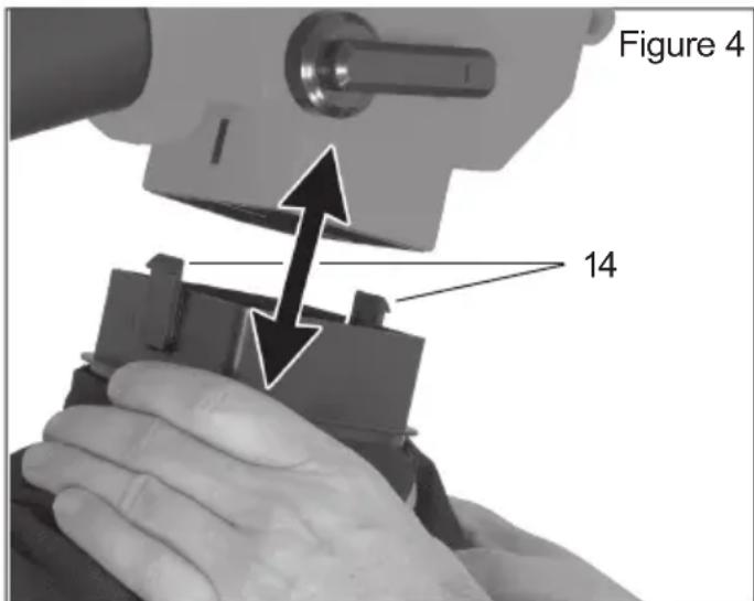 Grizzly ELS 2201 - Vidange du sac-réservoir (Figure 4): - 2