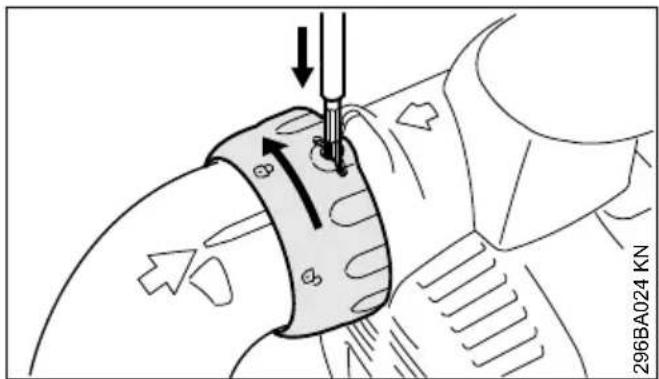STIHL BG 66 - Krümmer demontieren - 1