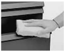 Ahrend 22 - Nettoyage des plateaux en placage - 1