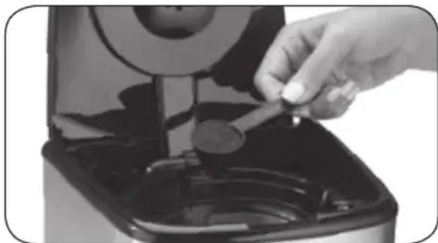 CUISINART DCC3200C - Ajoutez la mouture de café - 1