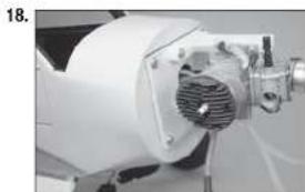 Hangar 9 Carbon Cub 15cc ARF - MONTAGE DES GASMOTORS - 21