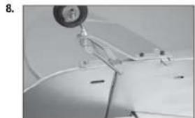 Hangar 9 Carbon Cub 15cc ARF - MONTAGE DES SEITENRUDERS - 7