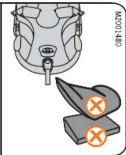 STOKKE IZi Go X1 BeSafe - Baby cushion and body hugger configurations - 3