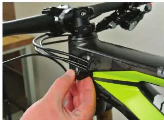 BMC Trailfox TF01 - CABLE ROUTING / REPLACING CABLE HOUSING - 1