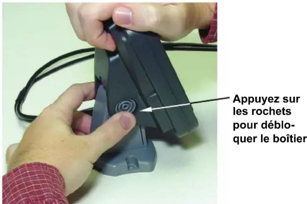 EAGLE FishEasy 350C Portable - Utiliser le Support de Montage à Dégagement Rapide - 3