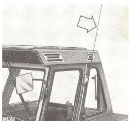 FIAT 7080 - Predisposition pour montage autoradio (sur demande). - 4