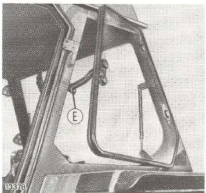 FIAT 7080 - VITRES Laterales ouvrables - 2