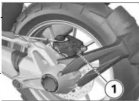 BMW R 1200 GS (2013) - 'Ελεγχος πάχους επένδυσης τριβής τακακιών φρένων πίσω - 1